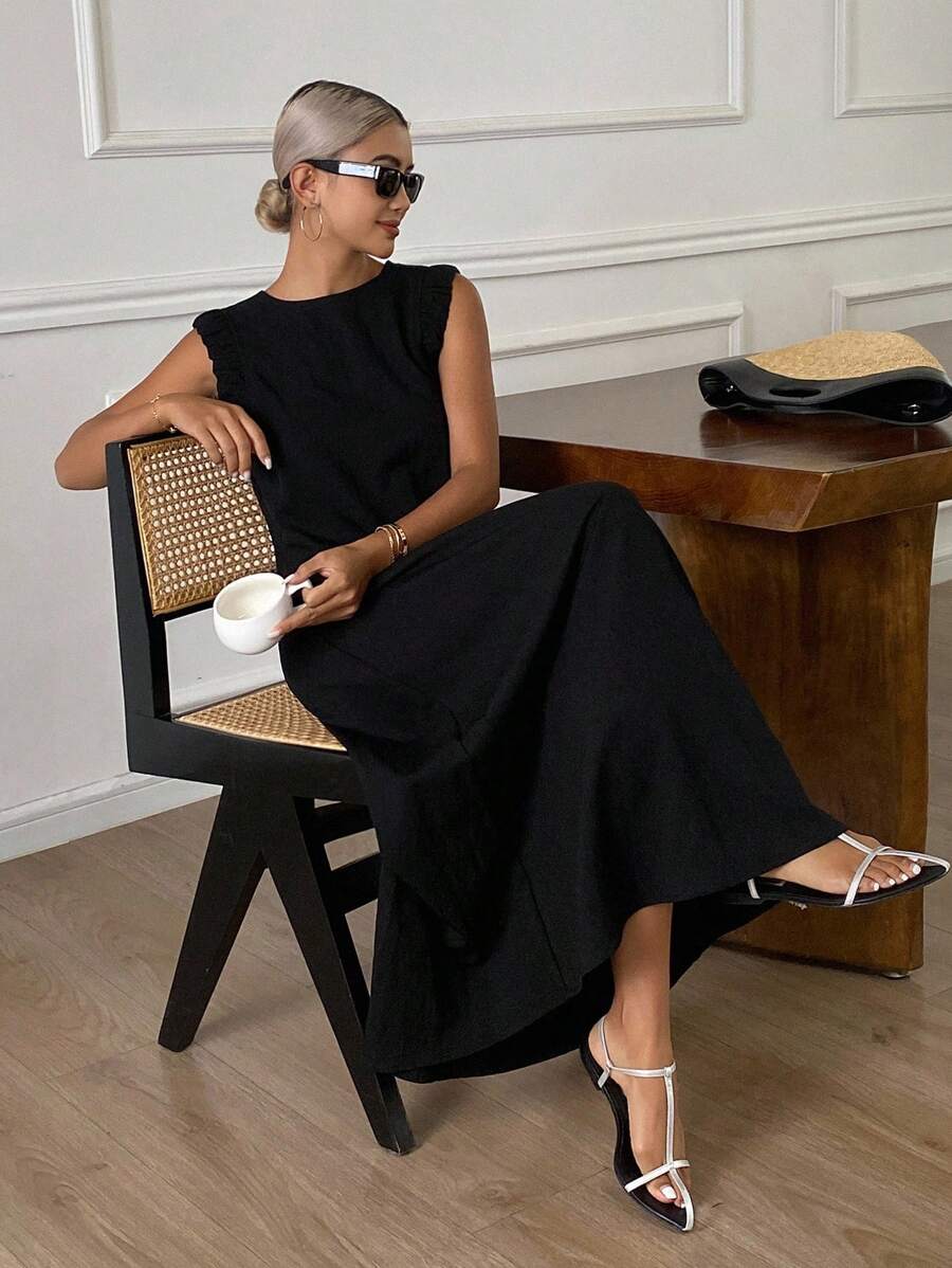 DAZY Bộ đồ gồm áo croptop không tay xếp ly ôm sát người màu trơn và chân váy cạp chun, kiểu dáng thường ngày cho kỳ nghỉ hè của nữ. - màu đen - Xem 1