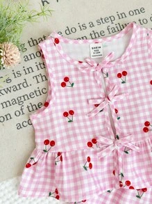SHEIN LMoss Kids LMoss 女婴两件套 女婴格子圆领无袖上衣和短裤套装 樱桃图案婴儿服 樱桃图案女婴服 粉色格子樱桃图案婴儿服两件套 女婴樱桃图案婴儿服 女婴夏季服 樱桃印花婴儿服 粉色格子婴儿套装 女婴两件套 - 粉色 - 查看 3