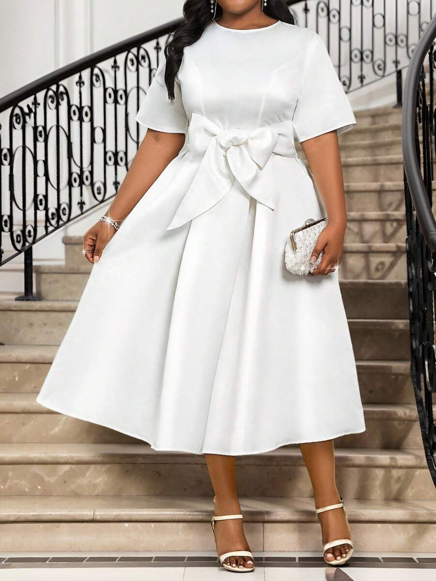 SHEIN Lady 春夏优雅端庄派对婚礼情人节鸡尾酒会音乐会/音乐节白色梭织缎面圆领舞会礼服喇叭形大蝴蝶结腰带中长款短袖大码连衣裙优雅服装生日和活动礼服教堂礼服婚纱节日礼服白色连衣裙