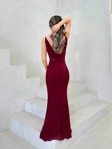 Jemour 情人节勃艮第浪漫约会派对细肩带紧身露背 V 领长款网眼女式连衣裙 - 酒紅色 - 查看 2