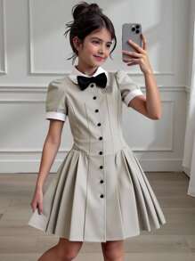 青少年女孩拼色纽扣前褶休闲连衣裙，英式风格