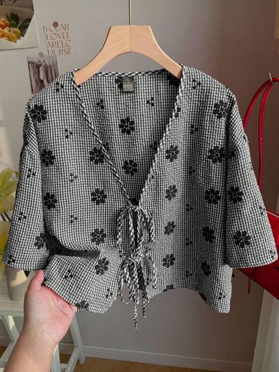 Comfortcana Plus Size Women's Red Plaid Embroidered Floral Pattern Knitted Collar Blouse, Suitable For Early Autumn, Summer Tops