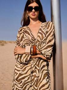 Maija Váy mùa hè thường ngày rộng rãi nhiều màu in họa tiết ngựa vằn ombre dành cho nữ, vải voan mềm mại cổ chữ V, viền nhún bèo, váy maxi kiểu Pháp thanh lịch và lãng mạn, phù hợp để mặc đi du ngoạn và trang phục mùa hè kiểu phương Tây, phù hợp cho mọi mùa, thiết kế thời trang ngày lễ hiện đại, trang phục đi biển thoải mái, phong cách Bohemian, trang phục ngày lễ đảo Isabi, trang phục ngày lễ Dopamine mùa hè, phong cách ngày lễ cùng phong cách, không khí kỳ lạ, hòa nhạc đồng quê, trang phục kiểu phương Tây phong cách cơ bản nhẹ nhàng và bền bỉ, phù hợp cho mọi người, trang phục thời trang đường phố, trang phục quán cà phê, trang phục đi biển thoải mái cho nữ váy họa tiết ngựa vằn váy họa tiết ngựa vằn váy họa tiết động vật váy đi nghỉ mát cho nữ váy - Nhiều màu - Xem 7