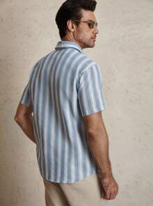 Manfinity Homme 条纹印花前开襟纽扣休闲短袖衬衫，男士夏季条纹短袖单排扣休闲衬衫 - 彩色 - 查看 2