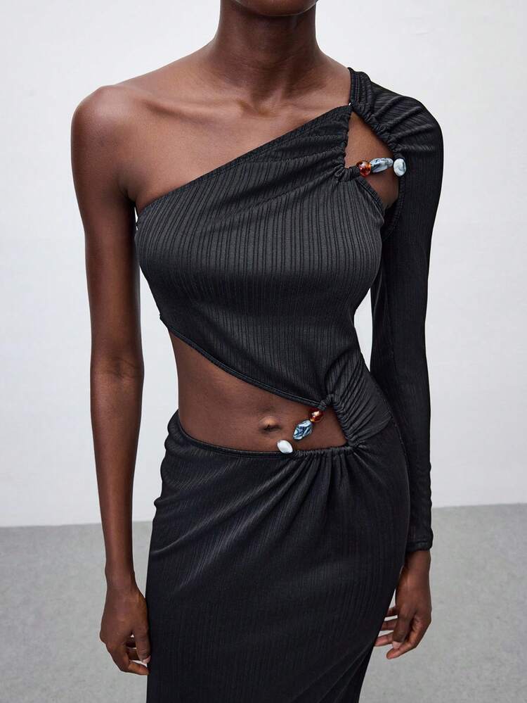 SHEIN Maija 2025年新作 ボヘミアンスタイル ブラックドレス、ウエスト部分がカットアウト、メタルバックル、春夏、イースター、音楽フェス、結婚式ゲスト、ブランチ、空港、デイリー、パーティーに適しています、エレガントな非対称ネックデザイン