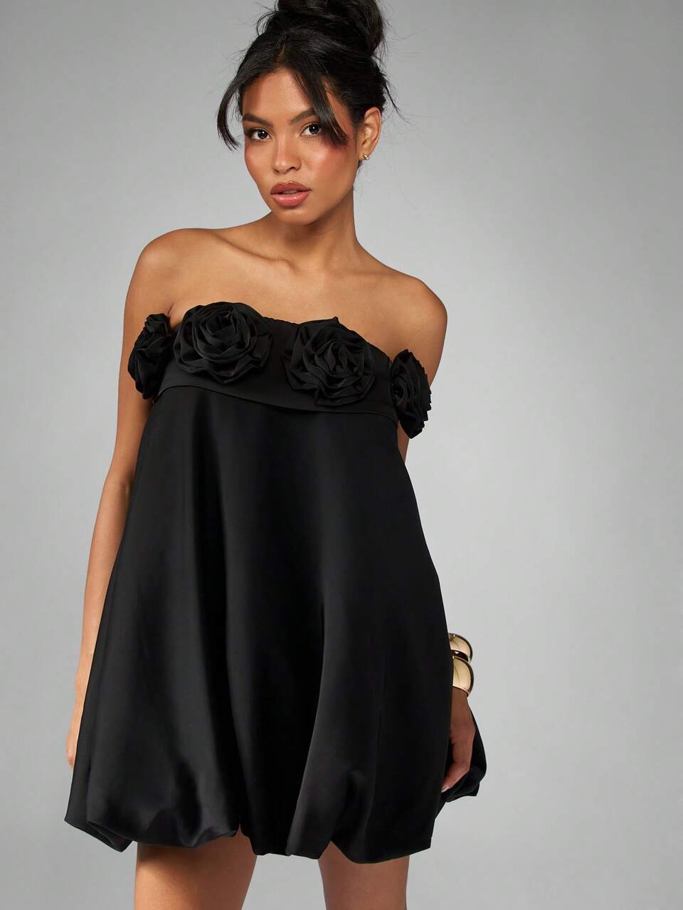 MISSGUIDED Elegant Mini Bubble Dress With 3D Rose Detail Strapless Party Bubble Hem Design Empire Waist Special Occasion Wedding Guest