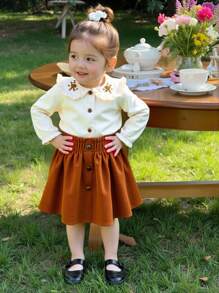 SHEIN Conjunto de 2 piezas de niña bebé con estilo vintage: Cárdigan de manga larga con cuello Peter Pan y volantes bordados, y falda de pana, para otoño/invierno - Multicolor - Ver 1