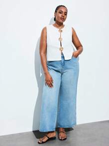 Maija Women Plus Size White Tank Tops, Sleeveless Solid Top With Rose Gold Metal Button Decor, Fall Autumn Back To School Homecoming Modest Vintage Women Old Money Teacher Romantic, Fashion, Versatile; Comfortable, Stylish, Elegant, Casual, Simple Daily Wear