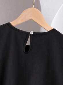 SHEIN Elladie kids 2 件套幼儿女童时尚可爱 3D 蝴蝶结装饰无袖背心和七分裤套装，适合日常穿着、度假和外出，春夏季 - 黑色 - 查看 5