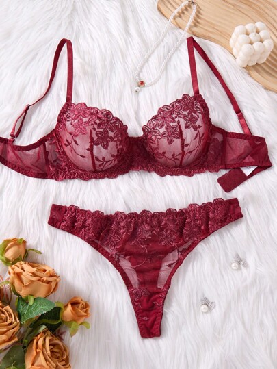 Elegante Bordeaux Kanten BH Mini Shorts Set Gorgeous Bloemen Lingerie view 3