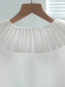 SHEIN 女孩休闲优雅都市通勤学校宽松一字肩无袖背心运动衫和蓝色长袖衬衫裙两件套，适合秋季、冬季、学校、毕业、日常穿着， - 白色 - 查看 8