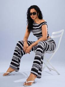 Hanevo Nouveau Top d'été intéressant à manches courtes et une épaule avec design de texture tricotée en bambou à rayures horizontales et pantalon évasé long taille haute ample. Ensemble casual sport mode collège 2 pièces pour femme