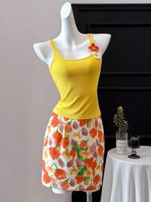 Chiquease 2pcs/Set Vacation Style Floral Decor Camisole Top And Printed Mini Skirt Outfit Clothes For University - Yellow - View 1