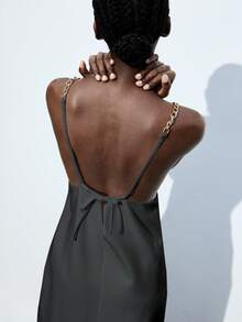 灰色