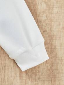 Sparklyn 少女休闲图案字母印花落肩宽松运动衫和纸袋腰仿麂皮迷你裙套装，秋季 - 棕色 - 查看 4