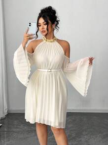 Elenzga 大码优雅露肩褶皱喇叭袖连衣裙