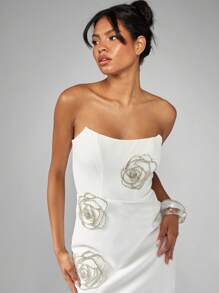 MISSGUIDED Vestido mini bandeau con adorno de rosa de cristal, sin tirantes, ajustado, para fiesta, con tirantes transparentes, para invitada de boda, recepción, luna de miel y ocasiones especiales - Blanco - Ver 6