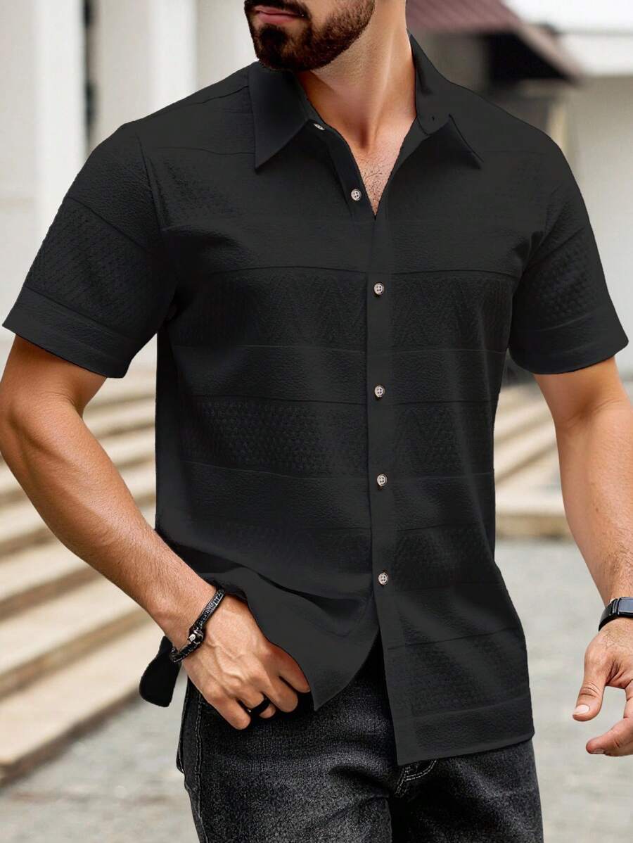 Manfinity Homme 男士純色簡約鈕扣休閒短袖襯衫,男友禮物,黑色短袖紋理鈕扣開襟,夏季時尚正式款 - 黑色 - 查看 1