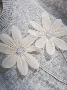 CosyJoli 女士加大码圆领无袖灰色针织毛衣，胸前 3D 花卉设计，休闲时尚套头衫，适合通勤和日常穿着，2025 年新品 - 灰色 - 查看 3