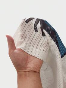 AXEPEAK 男士时尚数字雏菊印花 V 领短袖 T 恤和短裤休闲套装