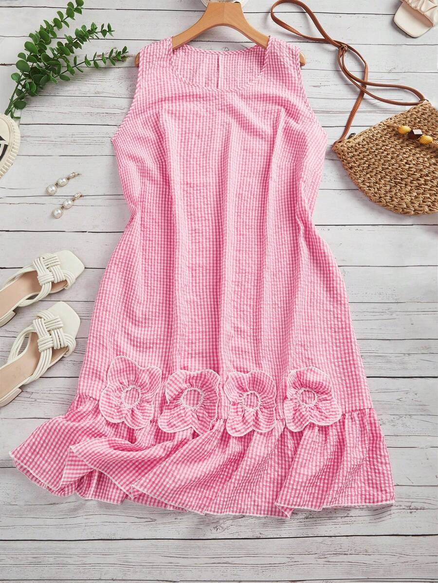 SHEIN CURVE+ 大码格子印花贴花无袖休闲夏季连衣裙女士沙滩装/沙滩裙/沙滩度假装/沙滩必备品/毕业/茶会礼服 - 粉色 - 查看 1