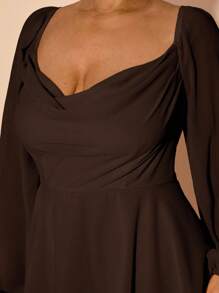 SHEIN BAE 大码女式垂坠领长袖连体衣，休闲日常/节日/派对装，黑色纯色，A 字廓形，缎面面料，性感甜美 - 咖啡棕 - 查看 7