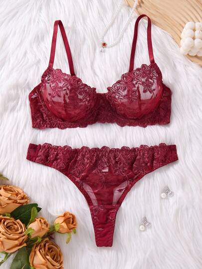 Elegante Bordeaux Kanten BH Mini Shorts Set Gorgeous Bloemen Lingerie