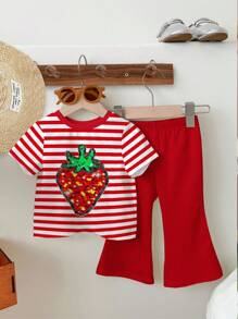 SHEIN 休闲简约复古美式校园女孩风格，红色条纹水果草莓印花圆领短袖上衣和喇叭裤两件套，适合夏季 - 彩色 - 查看 2