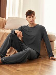 Manfinity Underwear&Sleepwear Basics 2pcs Men Solid Color Crew Neck Long Sleeve T-Shirt And Pants Loungewear Set