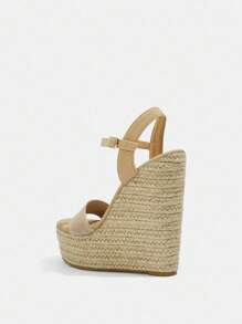 Styleloop 女士黑色朋克风纯色搭扣靴，饰有搭扣，正面系带，适合春季、春假、复活节、圣诞节和情人节穿着。 - 杏色 - 查看 4