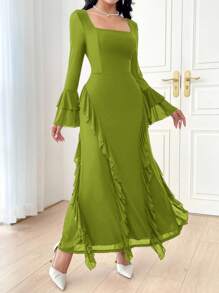 Modelyn Women's Solid Color Square Neck Bell Sleeve Long Elegant Dress Long Evening Dresses - Green - View 6