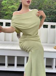 Modelyn 2 Stück/Set grüne gestrickte geraffte asymmetrische Schulter Bluse und figurbetonte Mini-Röcke