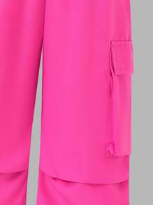 SHEIN 2 件套年轻女孩针织短袖 T 恤，带蝴蝶结刺绣设计和工装裤，时尚夏季儿童蝴蝶装女孩女孩裤子和上衣女孩工装裤套装蝴蝶衬衫女孩，学校，校园，大学暑假返校服装