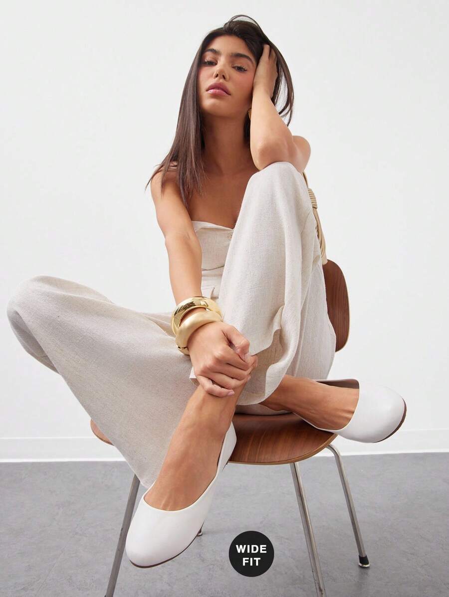 SHUZIA Wide-Fit Women's Elegant Minimalist Ballet Flats - White - View 1