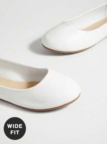 SHUZIA Wide-Fit Women's Elegant Minimalist Ballet Flats - White - View 6