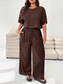 Solflare 2 件套加大码纹理面料纯色圆领短袖上衣和口袋裤 - 棕色 - 查看 5