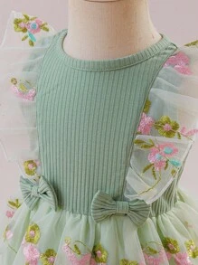Glamorique Kids Robe de fête de demoiselle d'honneur pour filles bébé, nouvelle robe de printemps/été en tricot avec manches courtes, taille avec broderie, maille élégante et fleurs mignonnes pour mariage - Vert menthe - Voir 1