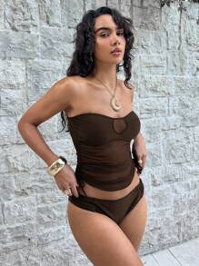 Bonvoyette 纯色荷叶边扭纹抹胸上衣和三角形比基尼泳装套装 - 棕色 - 查看 3