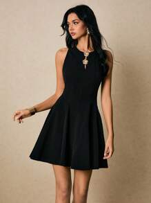 Poéselle Vestido mini de moda para mujer con decoración de flor metálica, cuello redondo y sin mangas - Negro - Ver 4