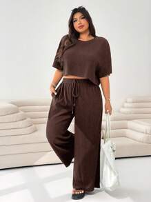 Solflare 2 件套加大码纹理面料纯色圆领短袖上衣和口袋裤 - 棕色 - 查看 6