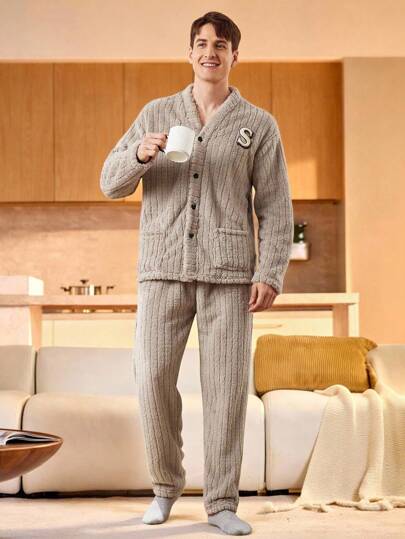 Manfinity Underwear&Sleepwear Basics Men's Front Button Long Sleeve Pocket Casual Top And Pants 2 Pieces Set