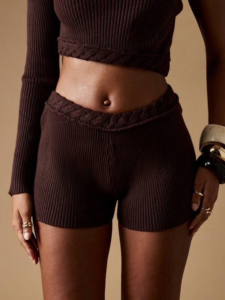MISSGUIDED Ribbed Knit Hot Pants High Waisted Braid Trim Summer Festival Beach Club Mini Shorts Stretchy Lounge Bottoms Retro Y2K Style