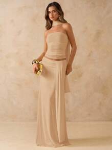 SHEIN BAE Bộ 2 món Áo Bandeau nhún bèo màu hồng trơn & Chân váy dài voan nhún cạp thấp, Trang phục đi biển, Đầm hở lưng phong cách Boho mùa hè, Trang phục hòa nhạc cho nữ, Váy phù dâu cưới - Màu Khaki - Xem 4