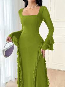 Modelyn Women's Solid Color Square Neck Bell Sleeve Long Elegant Dress Long Evening Dresses - Green - View 5