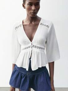 Maija 女士白色纽扣前开襟蕾丝拼接休闲沙滩度假波西米亚风纯色宽松中袖衬衫，适合圣帕特里克节、春假、复活节、音乐节、返校季等场合，俏皮可爱，商务休闲女式外出上衣，可爱百搭。 - 白色 - 查看 2