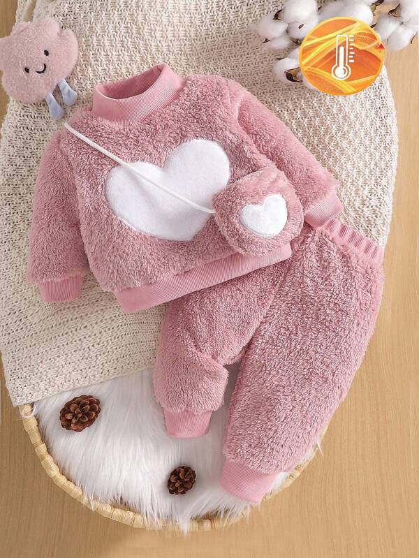 SHEIN Playful Pals 2 pièces Ensemble Top Sweat-shirt col rond doublé de polaire et pantalon à taille élastique pour bébé fille, broderie de cœur en peluche, chaud, doux, confortable, décontracté, , adapté pour l'hiver, livré avec un sac à bandoulière