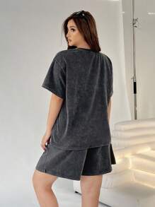 Solflare Plus Size Round Neck Short Sleeve Casual Top And Shorts 2 Pieces Set - Black - View 2