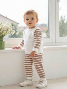 SHEIN 男婴两件套套装 - 柔软针织条纹白色和卡其色毛衣和裤子，适合休闲外出、旅行、度假、居家、日托和玩耍 - 卡其色 - 查看 7