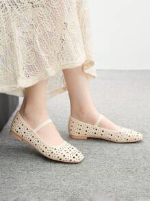 CUCCOO BIZCHIC 女士圆头平底鞋，松紧带穿孔图案透气休闲优雅通勤白色鞋 - 米色 - 查看 2