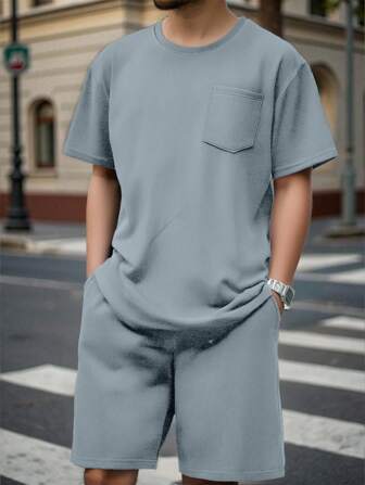 SHEIN Men Waffle Fabric Pocket Detail Regular T-Shirt Set